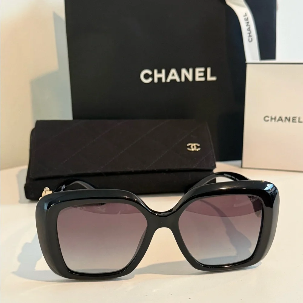 Chanel heart mirror sunglasses - Picture 5 of 11
